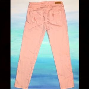 Super cute pink Zara distressed skinny jeans!